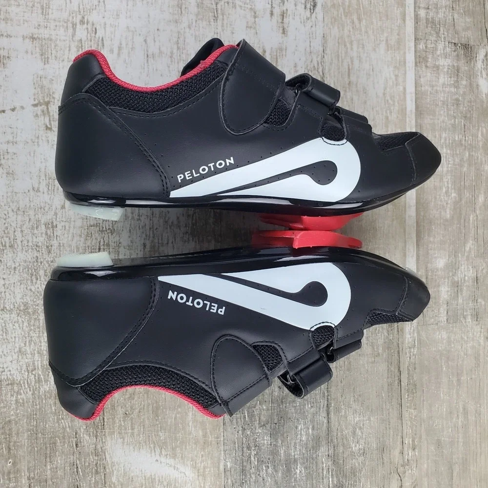 Peloton Womens Cycling Shoes Sz 8 - 8.5 Black Leather Round Toe Sneakers